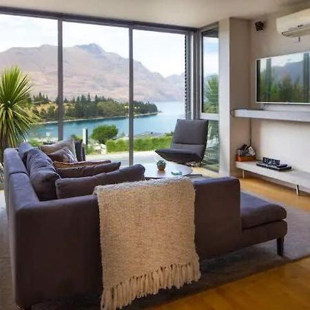 Stunning Lakeview 1 Bedroom Apartment Queenstown Bagian luar foto